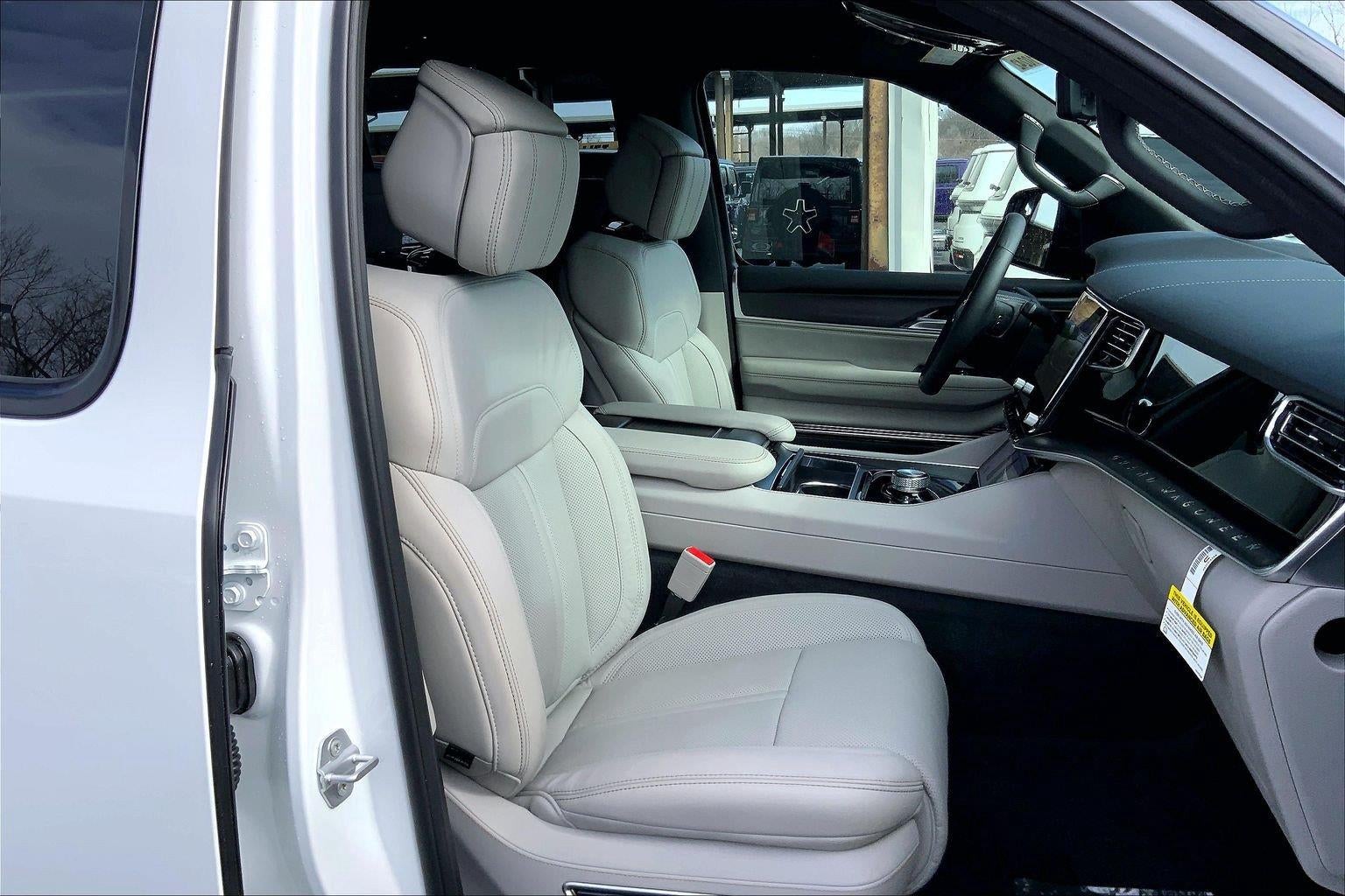 2026 Jeep Grand Wagoneer GRAND WAGONEER SUMMIT OBSIDIAN 4X4