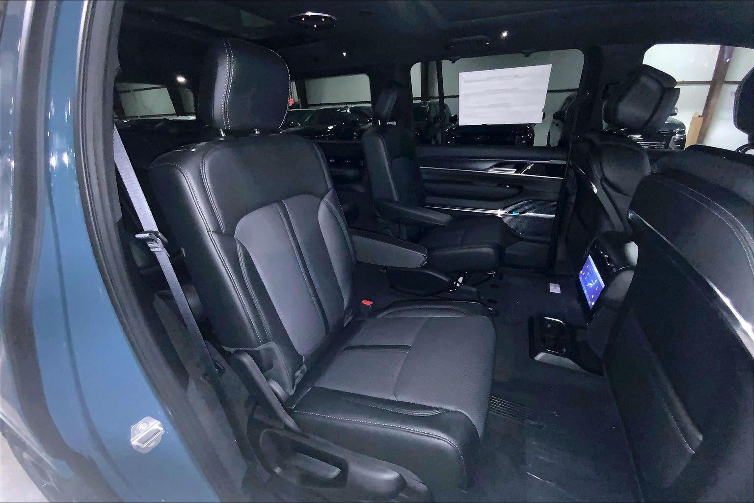 2026 Jeep Grand Wagoneer GRAND WAGONEER SUMMIT OBSIDIAN 4X4