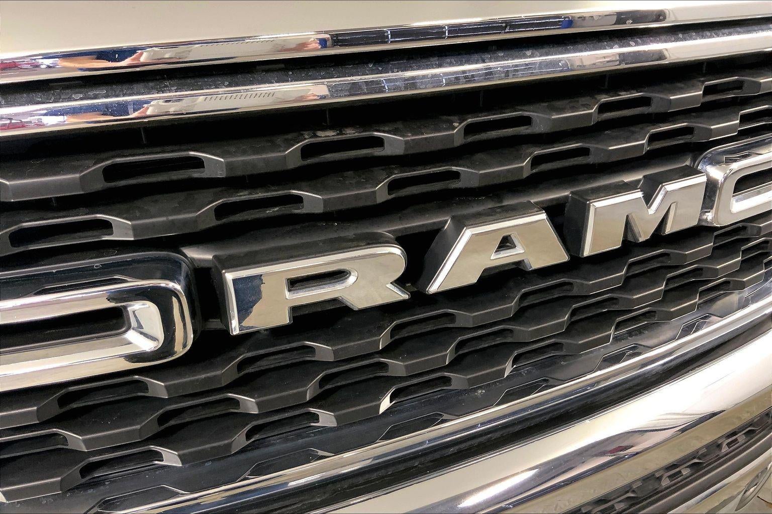 2022 RAM 1500 Big Horn Crew Cab 4x4 5'7' Box