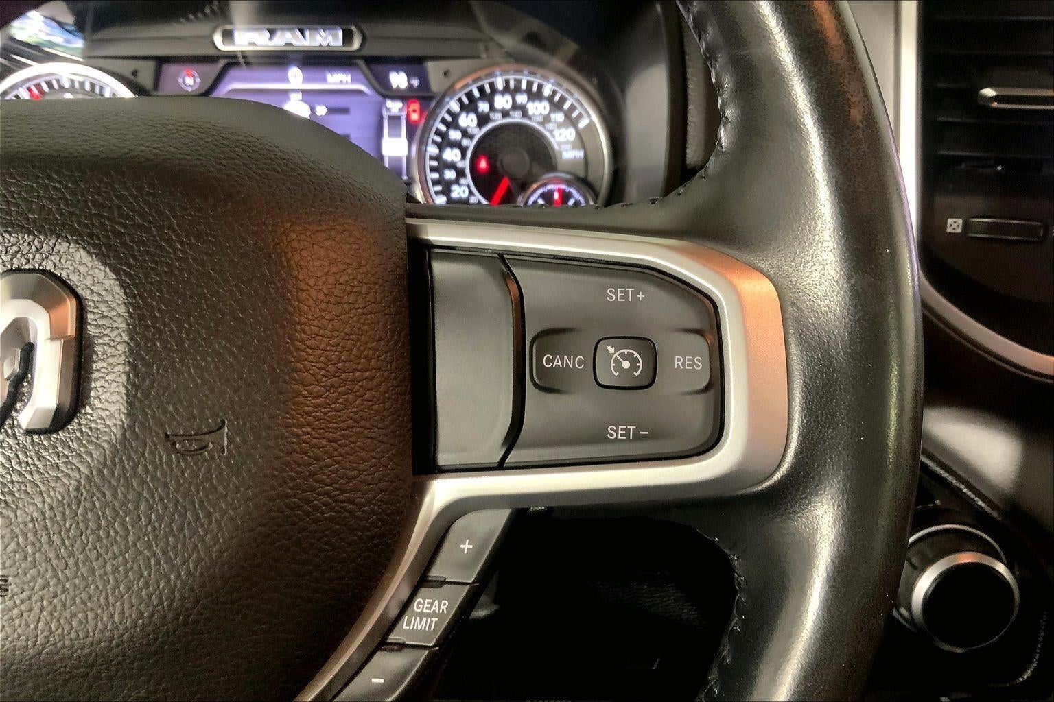 2022 RAM 1500 Big Horn Crew Cab 4x4 5'7' Box