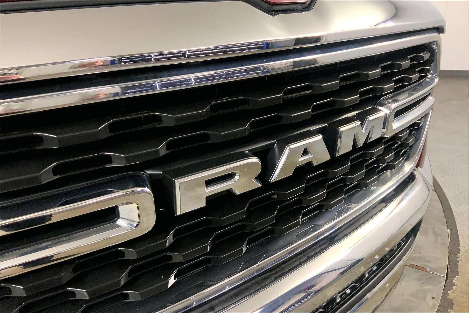 2022 RAM 1500 Big Horn Crew Cab 4x4 5'7' Box