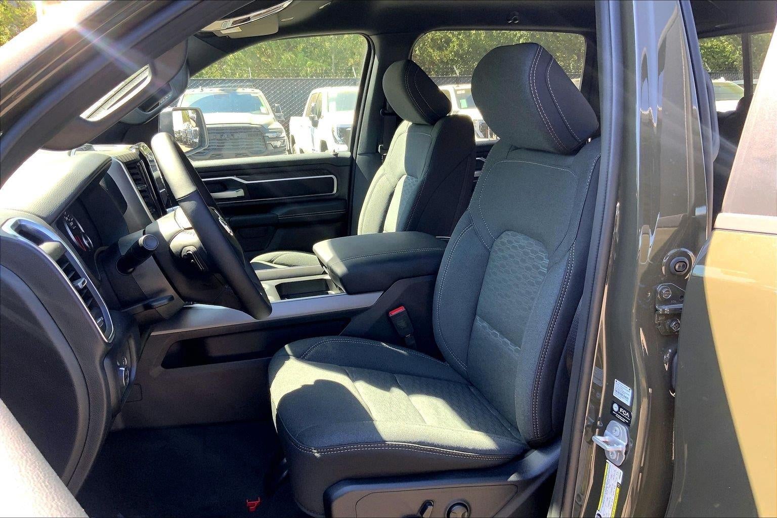 2027 RAM 1500 RAM 1500 BIG HORN CREW CAB 4X4 5'7' BOX