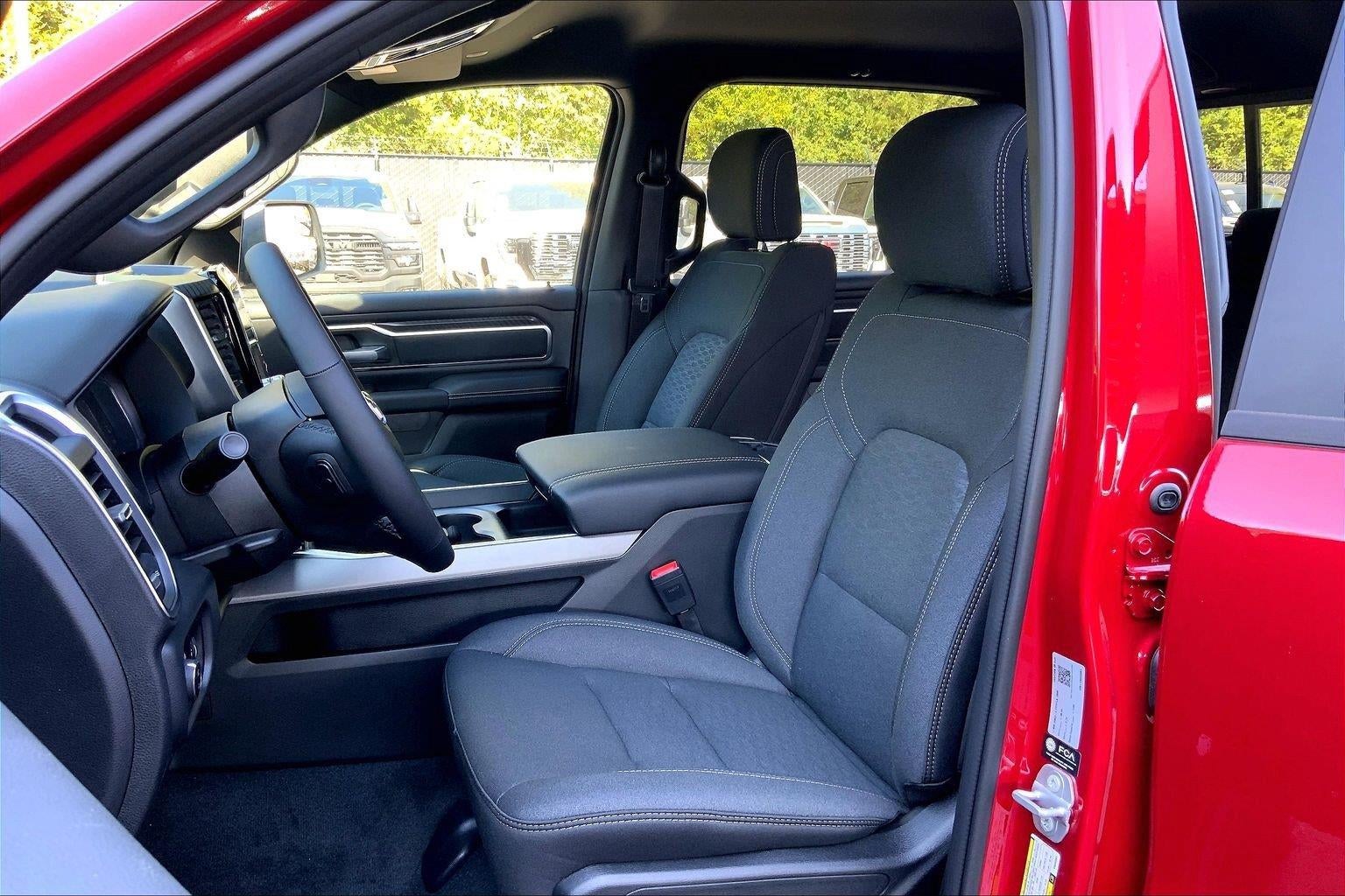 2027 RAM 1500 RAM 1500 BIG HORN CREW CAB 4X4 5'7' BOX