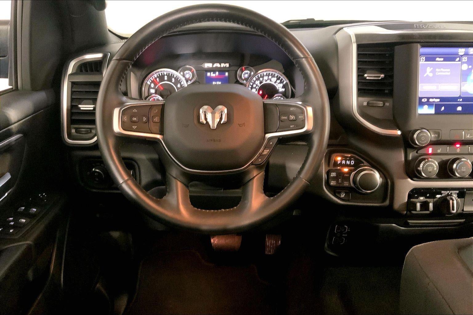 2024 RAM 1500 Big Horn Crew Cab 4x4 5'7' Box