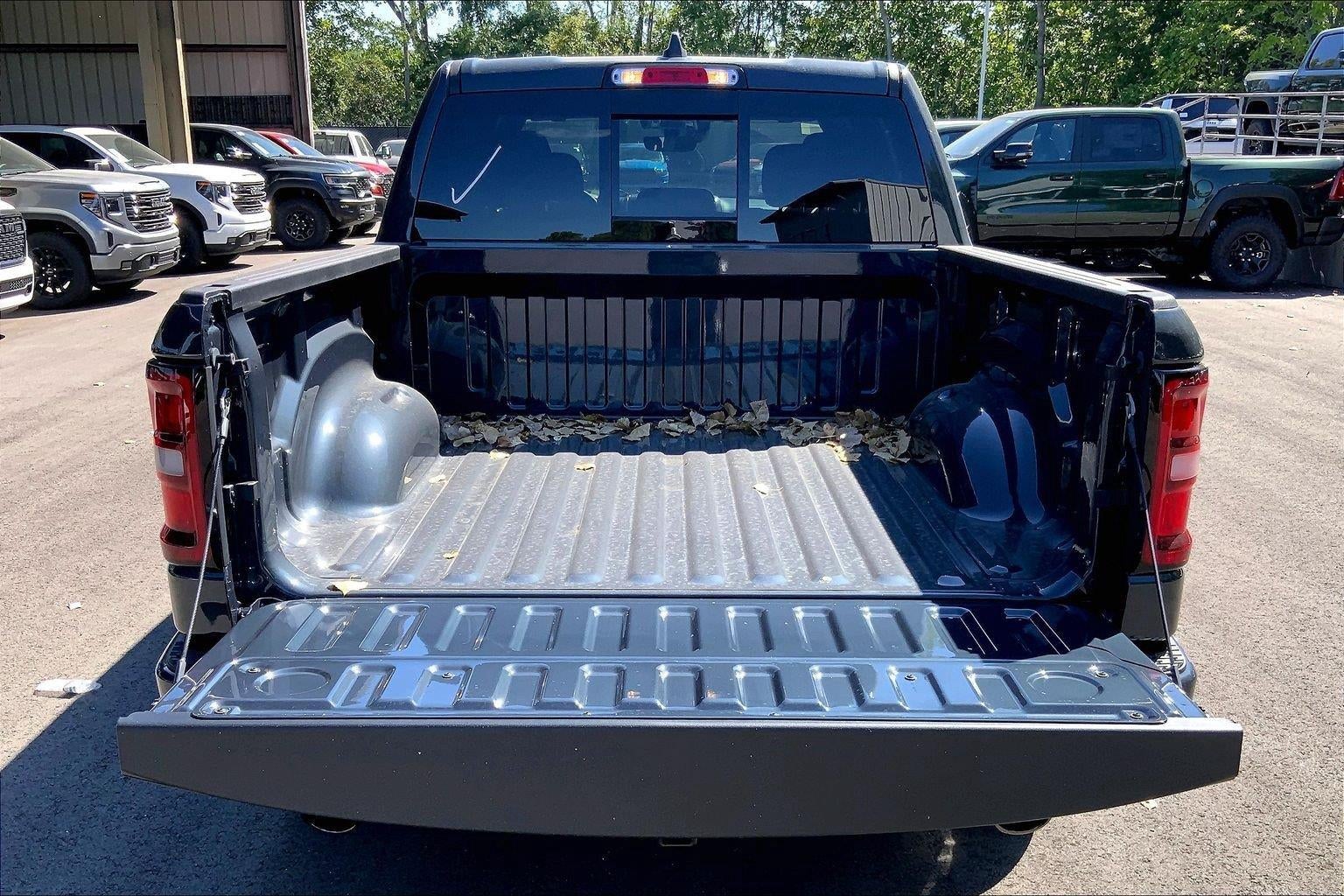 2027 RAM 1500 RAM 1500 BIG HORN CREW CAB 4X4 5'7' BOX