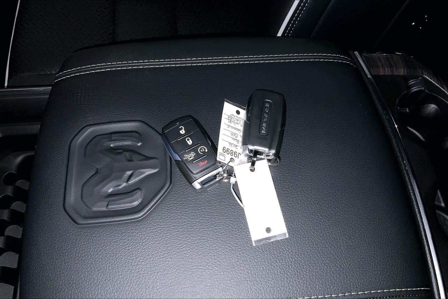 2026 RAM Ram 1500 RAM 1500 LARAMIE CREW CAB 4X4 5'7' BOX