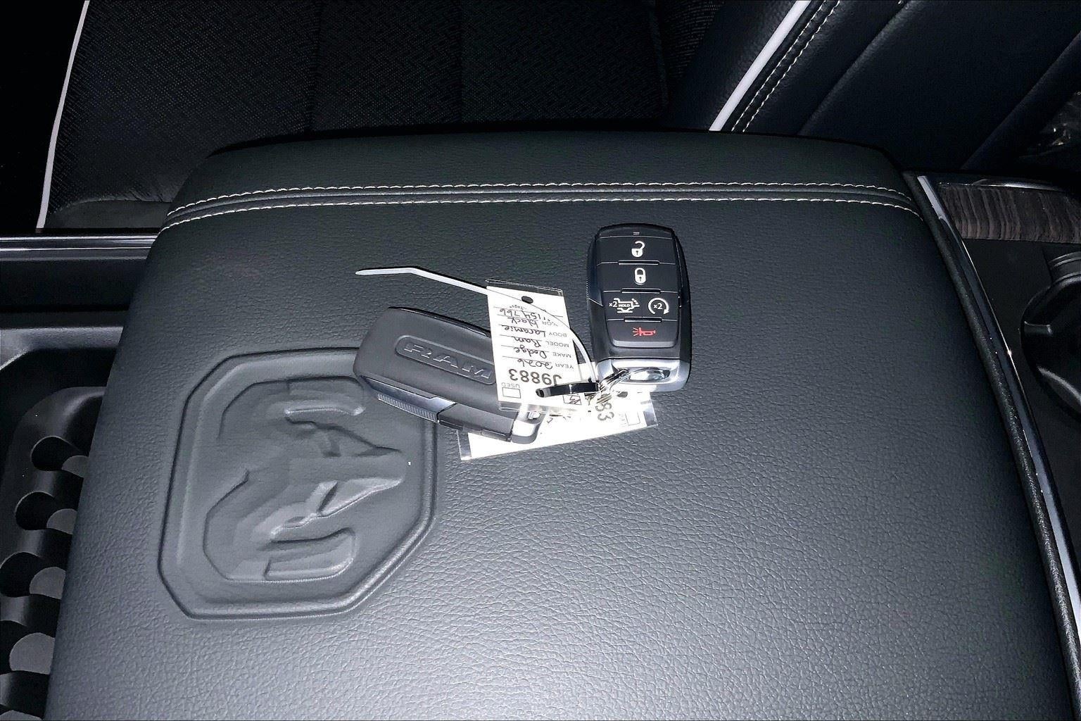 2026 RAM Ram 1500 RAM 1500 LARAMIE CREW CAB 4X4 5'7' BOX