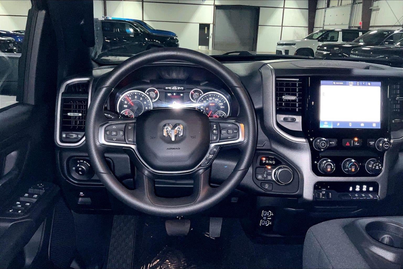 2026 RAM 1500 RAM 1500 EXPRESS CREW CAB 4X4 6'4' BOX