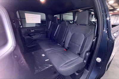 2026 RAM 1500 RAM 1500 EXPRESS CREW CAB 4X4 6'4' BOX
