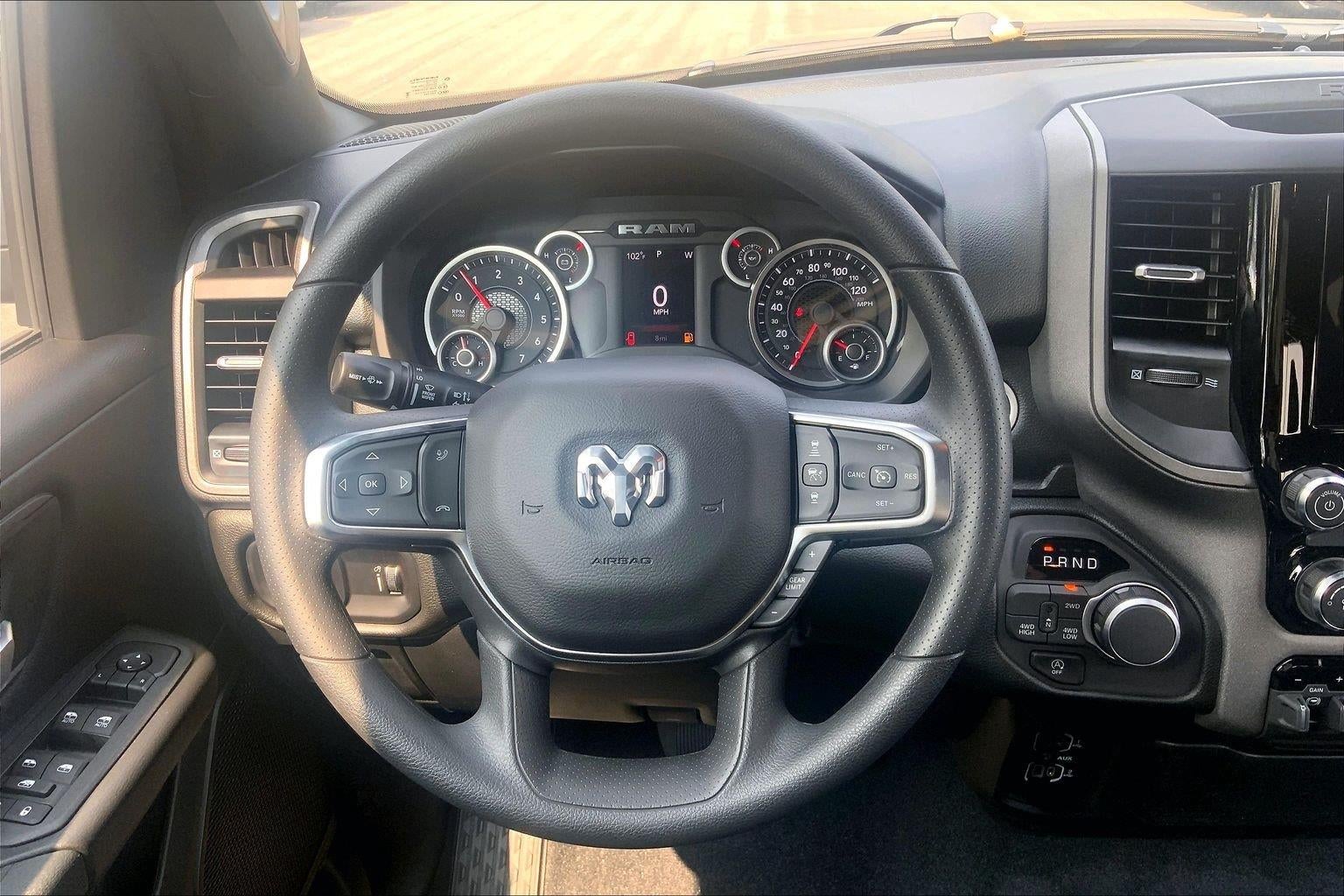 2026 RAM 1500 RAM 1500 EXPRESS CREW CAB 4X4 6'4' BOX