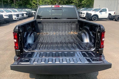 2026 RAM 1500 RAM 1500 EXPRESS CREW CAB 4X4 6'4' BOX