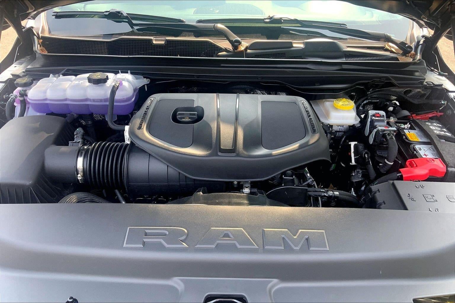 2026 RAM 1500 RAM 1500 EXPRESS CREW CAB 4X4 6'4' BOX