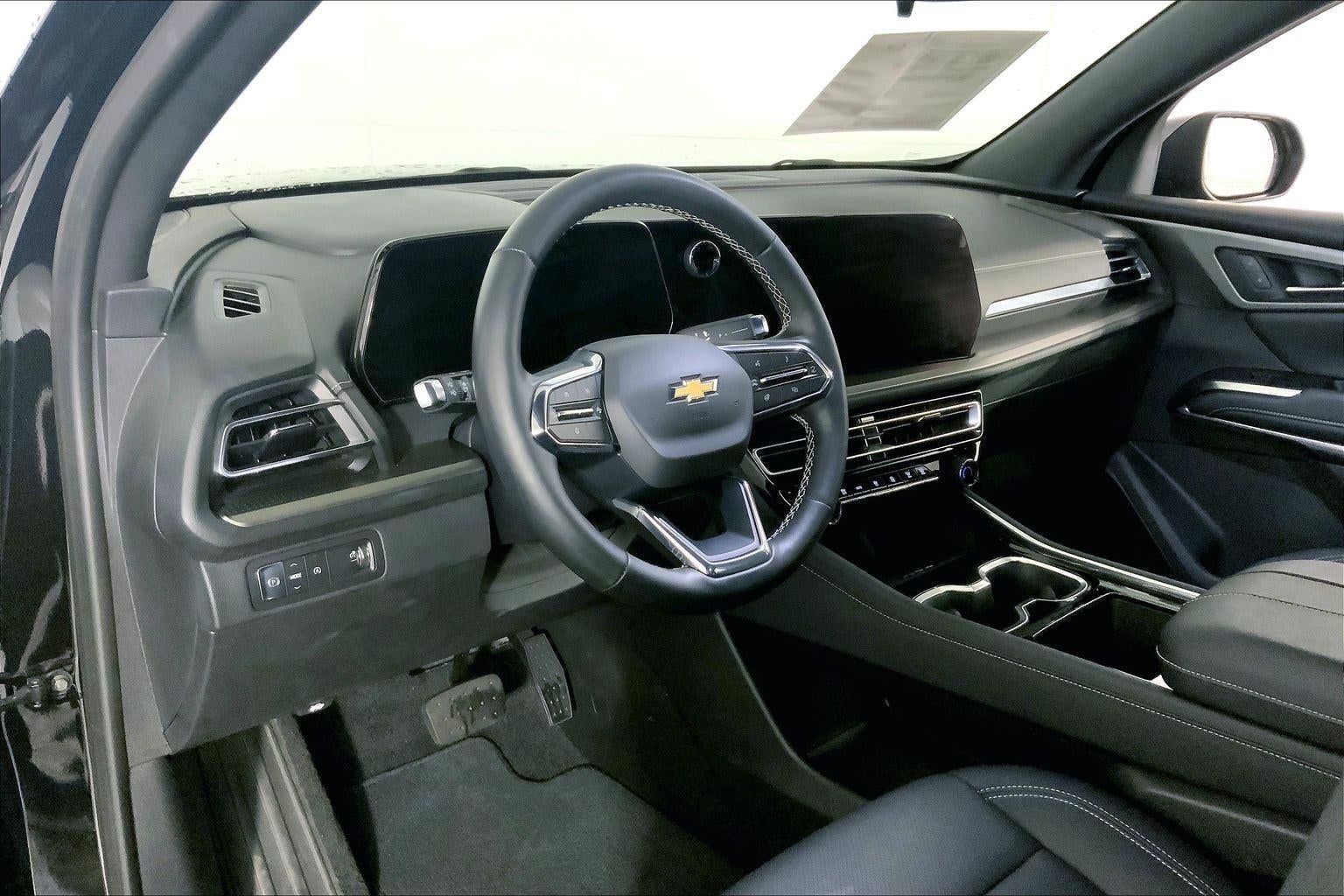 2025 Chevrolet Traverse FWD LT