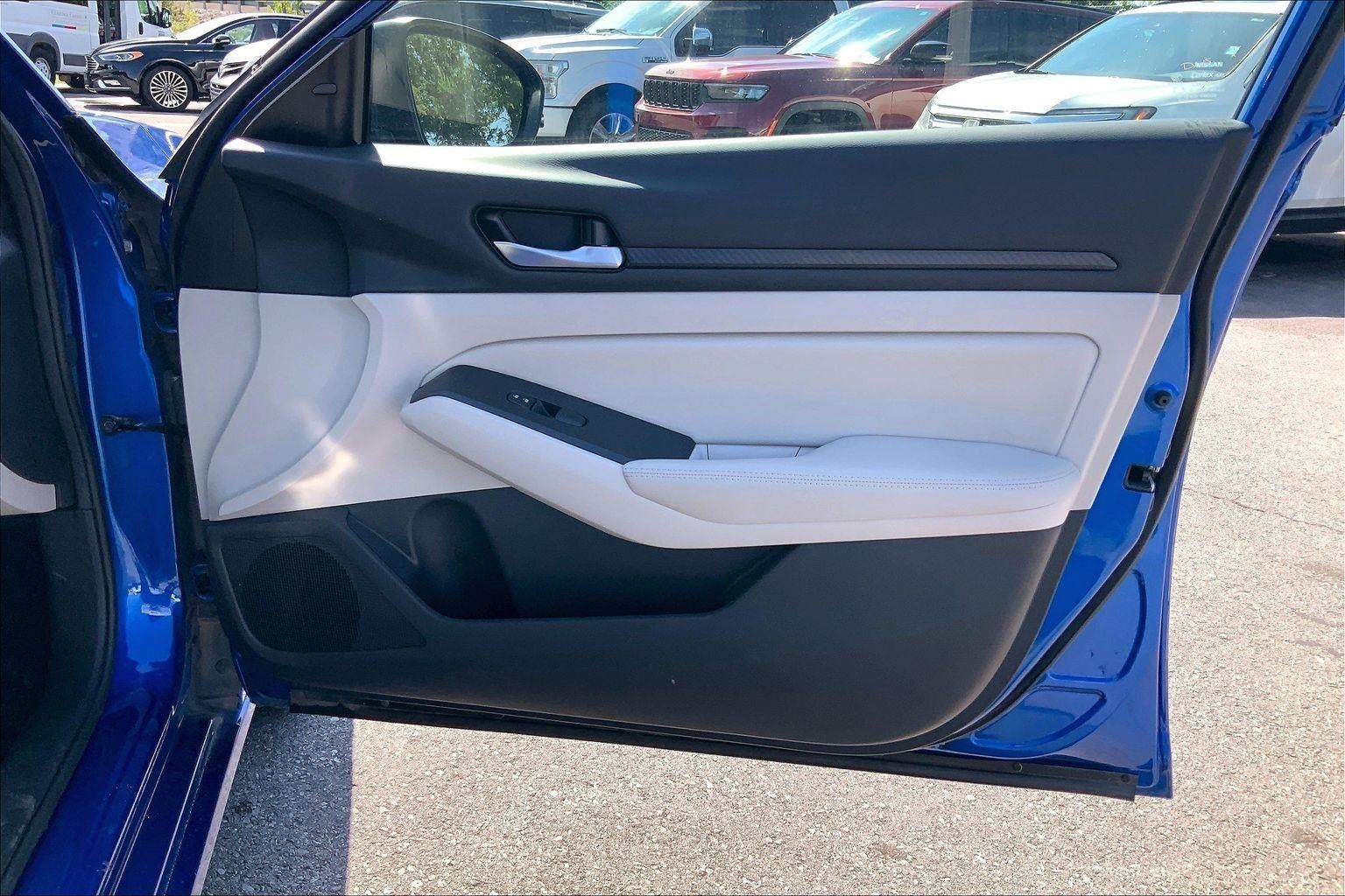 2025 Nissan Altima SV FWD