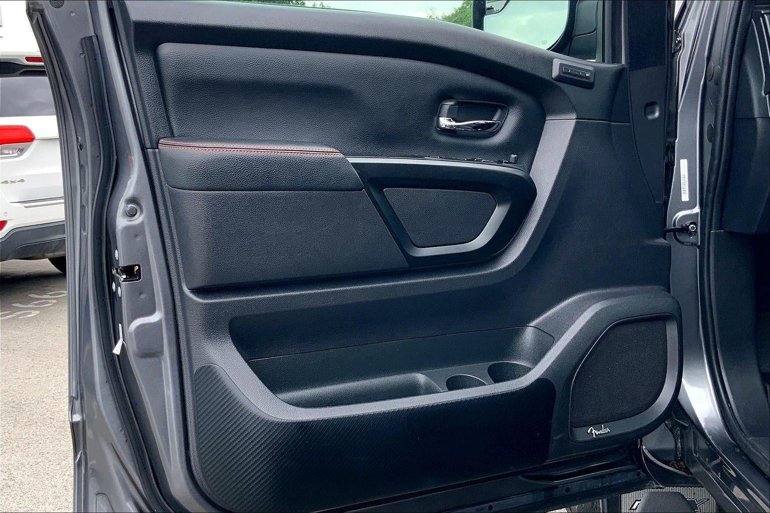 2023 Nissan TITAN Crew Cab PRO-4X 4x4