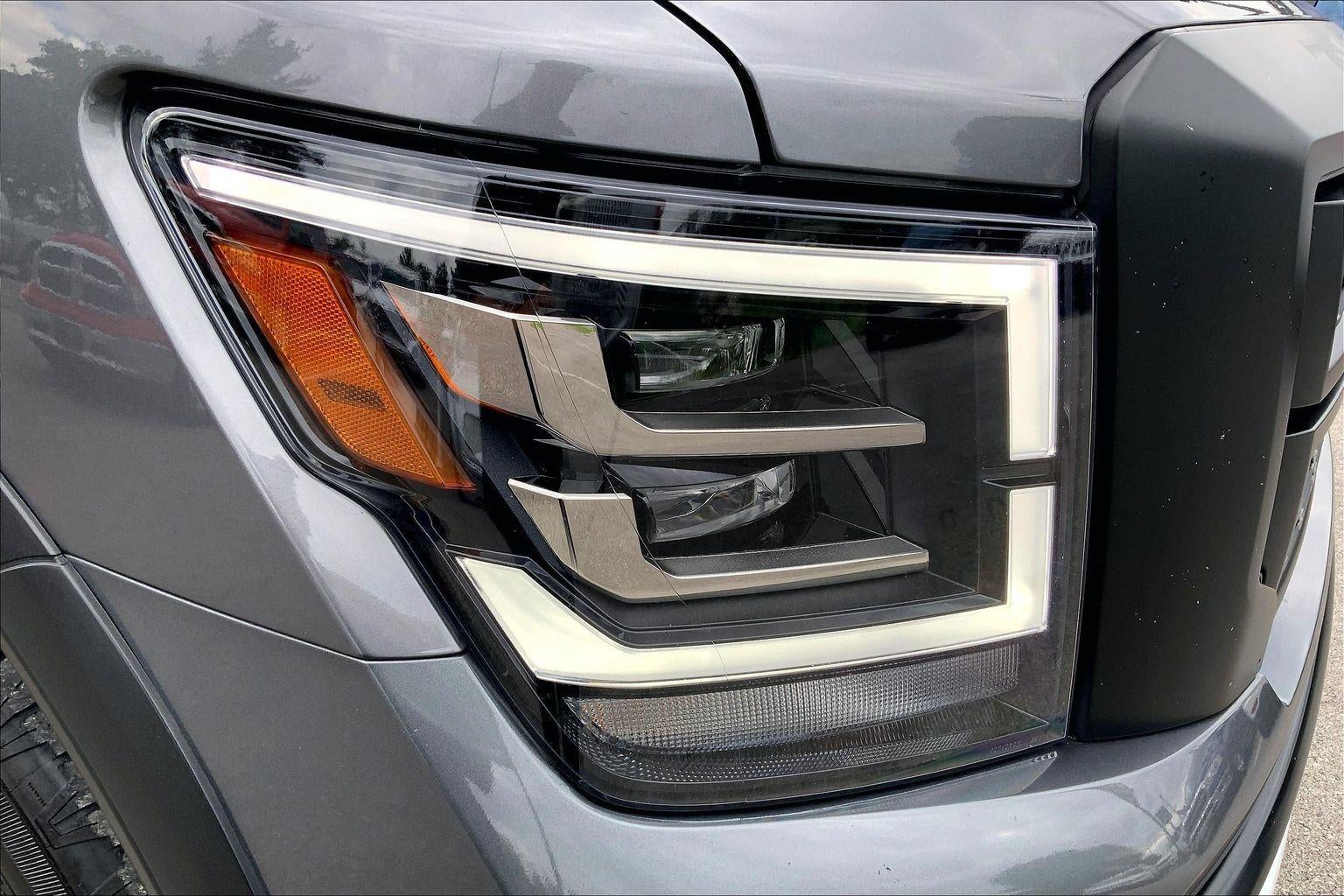 2023 Nissan TITAN Crew Cab PRO-4X 4x4