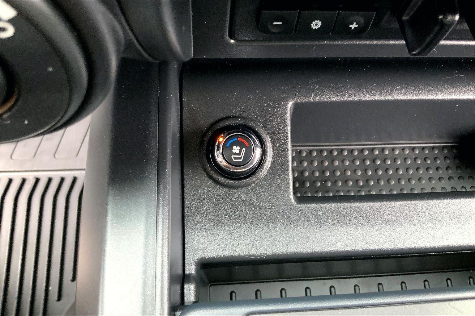 2023 Nissan TITAN Crew Cab PRO-4X 4x4