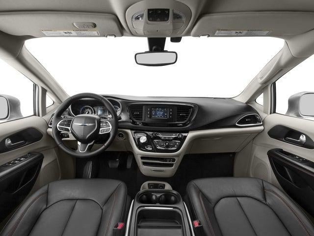 2017 Chrysler Pacifica Touring Plus
