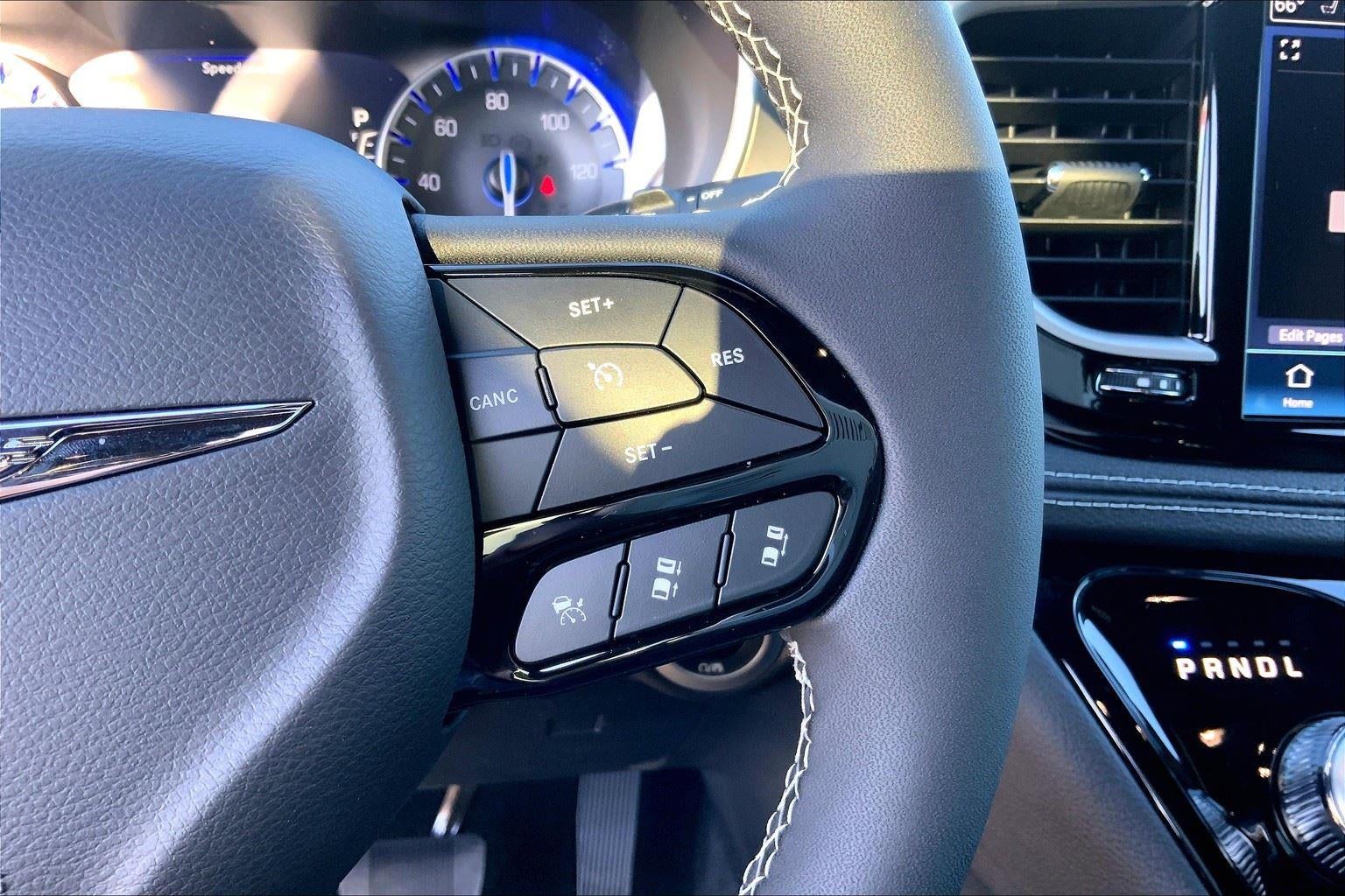 2026 Chrysler Pacifica PACIFICA SELECT