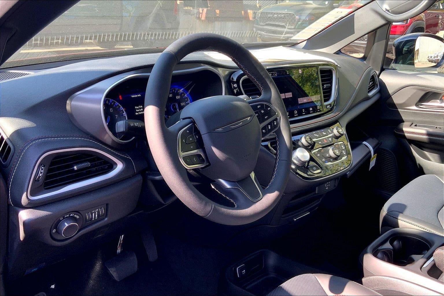 2027 Chrysler Pacifica PACIFICA SELECT