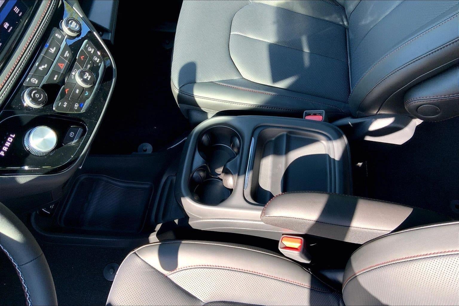 2027 Chrysler Pacifica PACIFICA SELECT