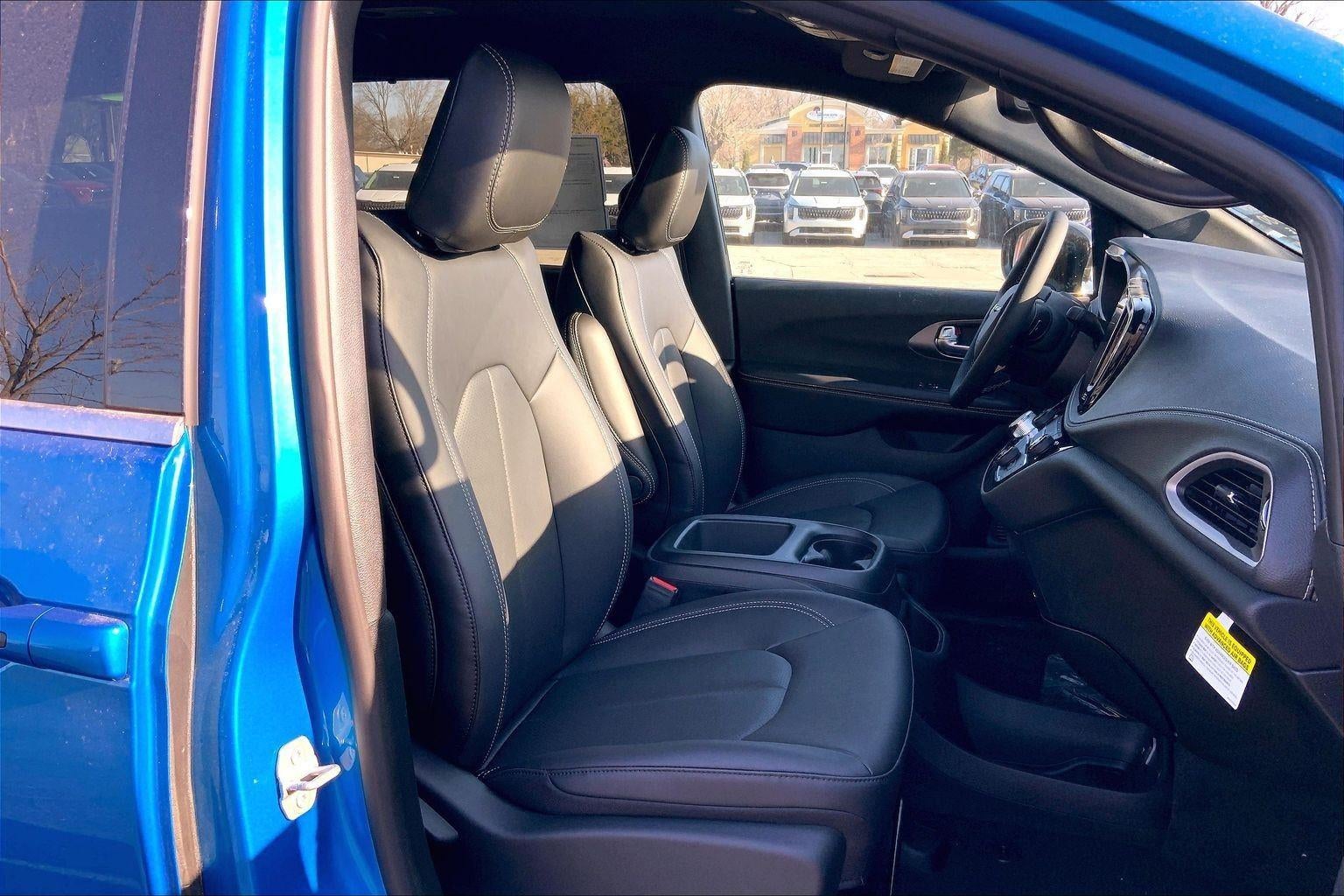 2026 Chrysler Pacifica PACIFICA SELECT