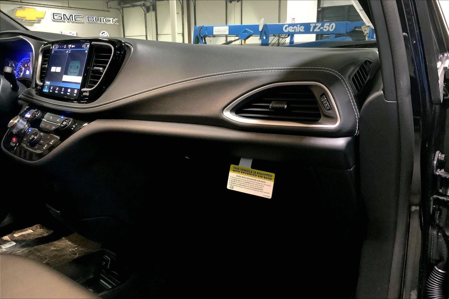 2026 Chrysler Pacifica PACIFICA SELECT