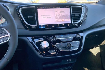 2026 Chrysler Voyager VOYAGER LX