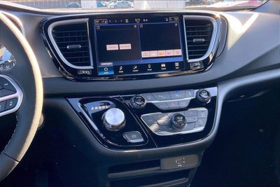 2026 Chrysler Voyager VOYAGER LX