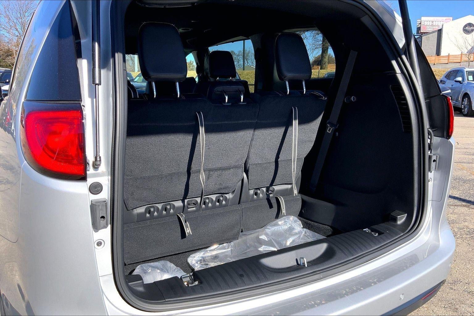 2026 Chrysler Voyager VOYAGER LX