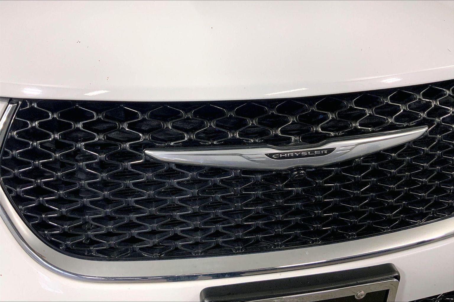 2024 Chrysler Pacifica Hybrid Select