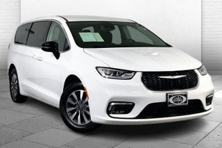 2024 Chrysler Pacifica Hybrid Select