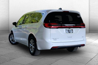 2027 Chrysler Pacifica PACIFICA SELECT AWD