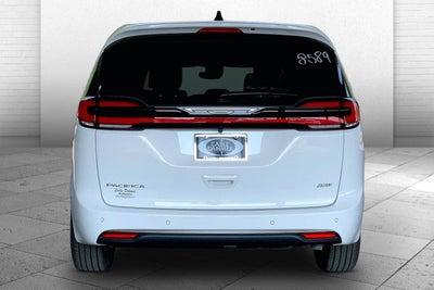 2027 Chrysler Pacifica PACIFICA SELECT AWD
