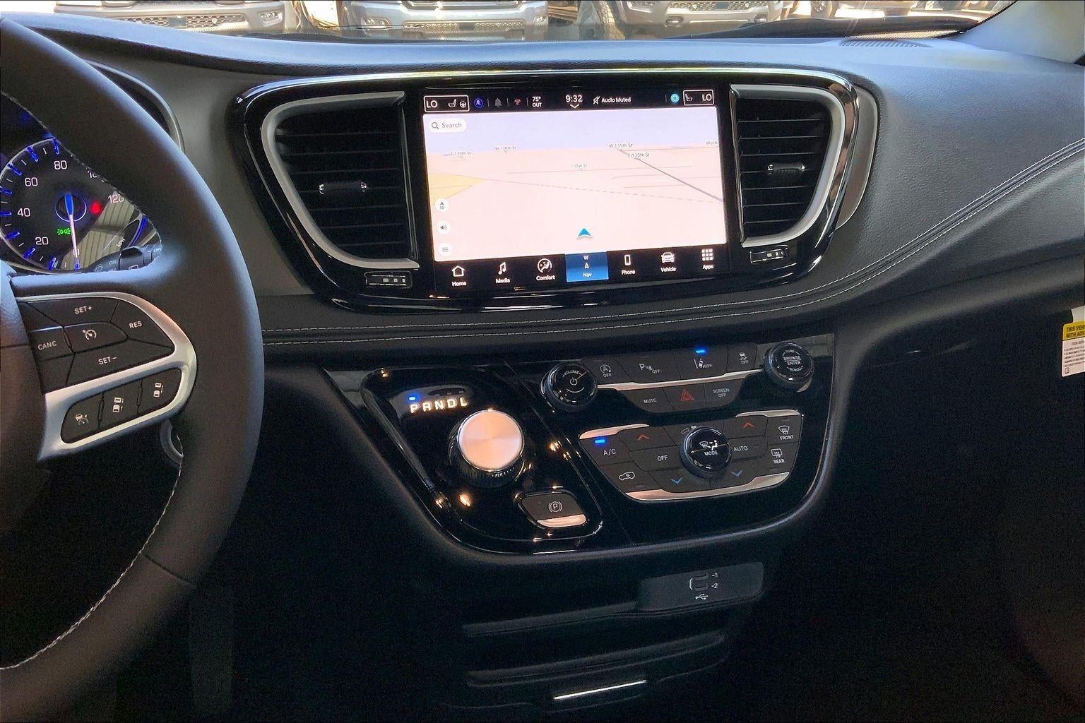 2027 Chrysler Pacifica PACIFICA SELECT AWD