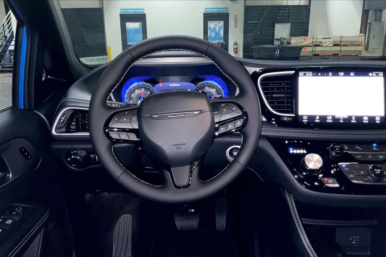 2027 Chrysler Pacifica PACIFICA LIMITED AWD