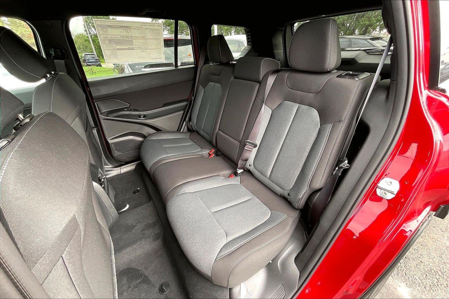 2026 Jeep Cherokee CHEROKEE LAREDO 4X4