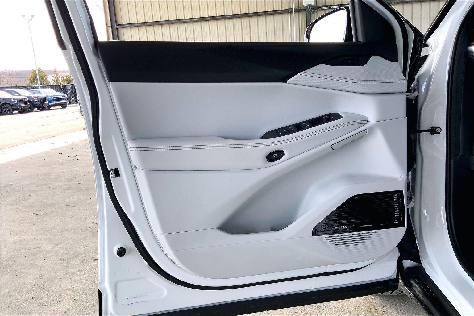 2026 Jeep Cherokee CHEROKEE OVERLAND 4X4