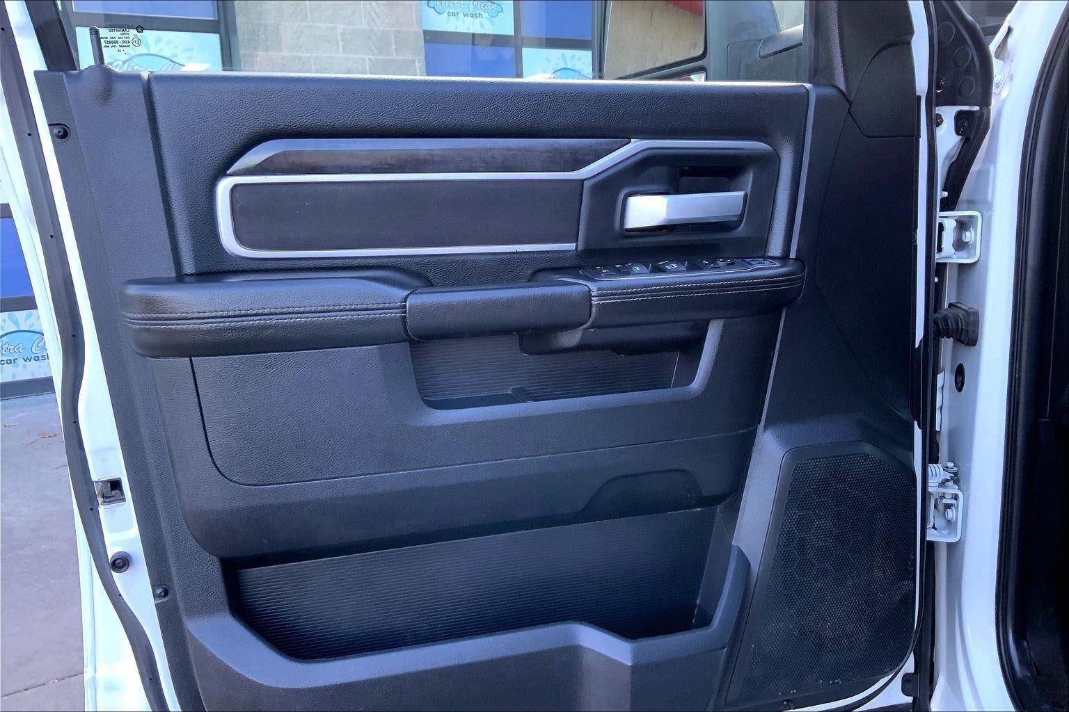 2024 RAM 3500 Big Horn Crew Cab 4x4 8' Box