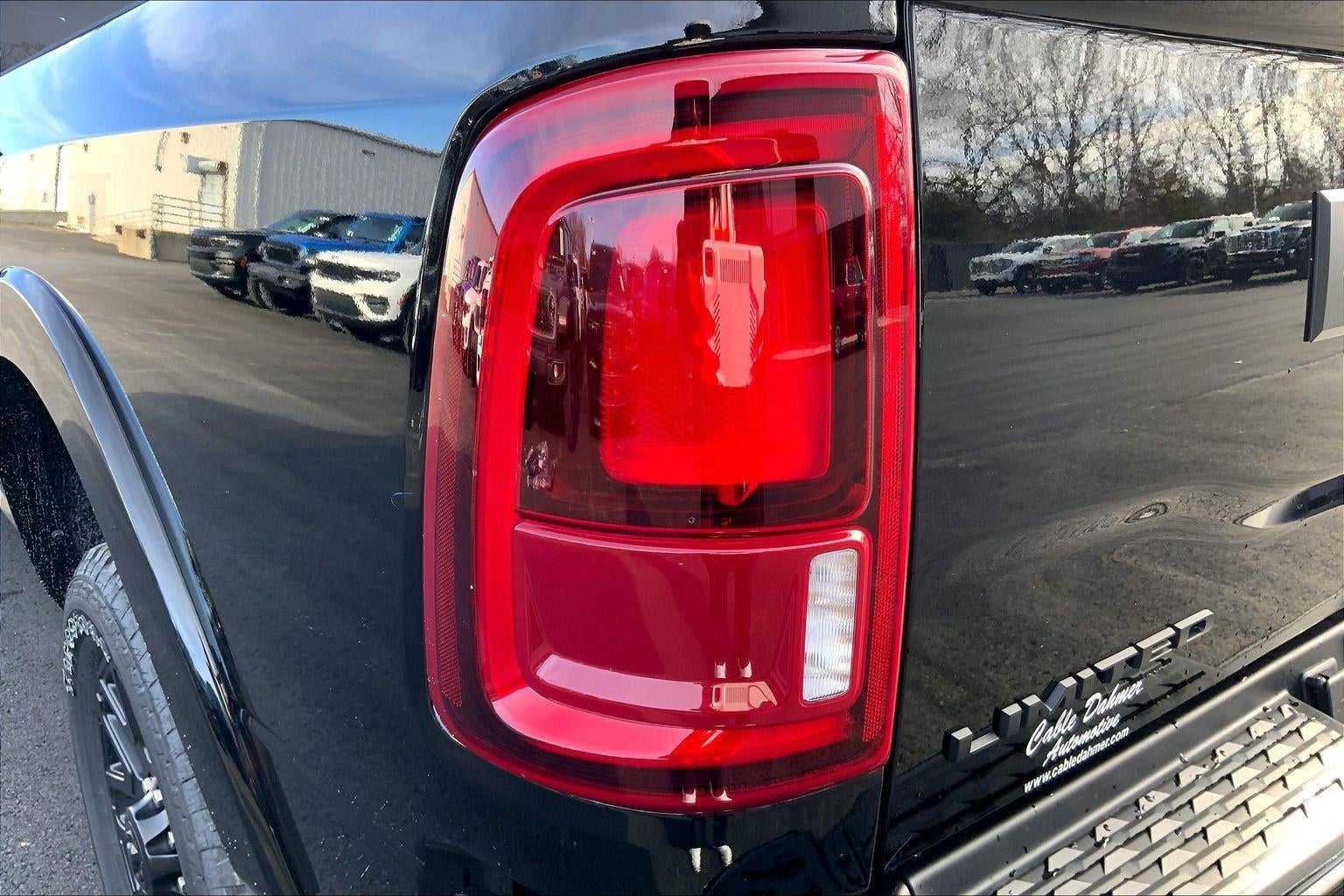 2026 RAM Ram 3500 RAM 3500 LIMITED CREW CAB 4X4 8' BOX