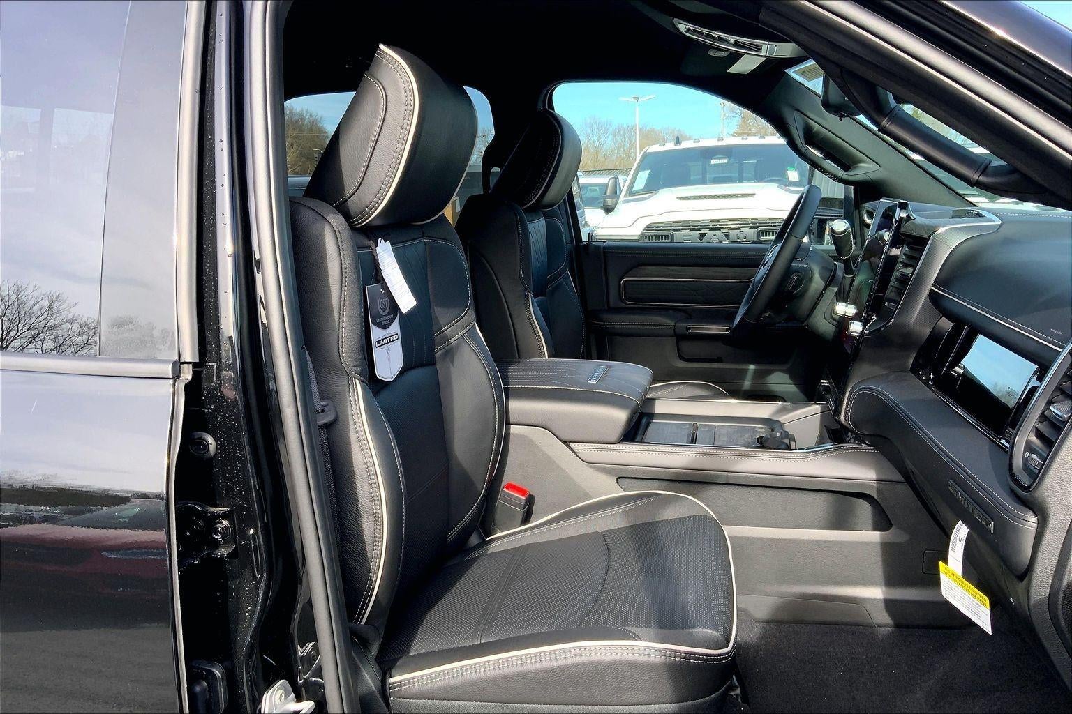 2026 RAM Ram 3500 RAM 3500 LIMITED CREW CAB 4X4 8' BOX