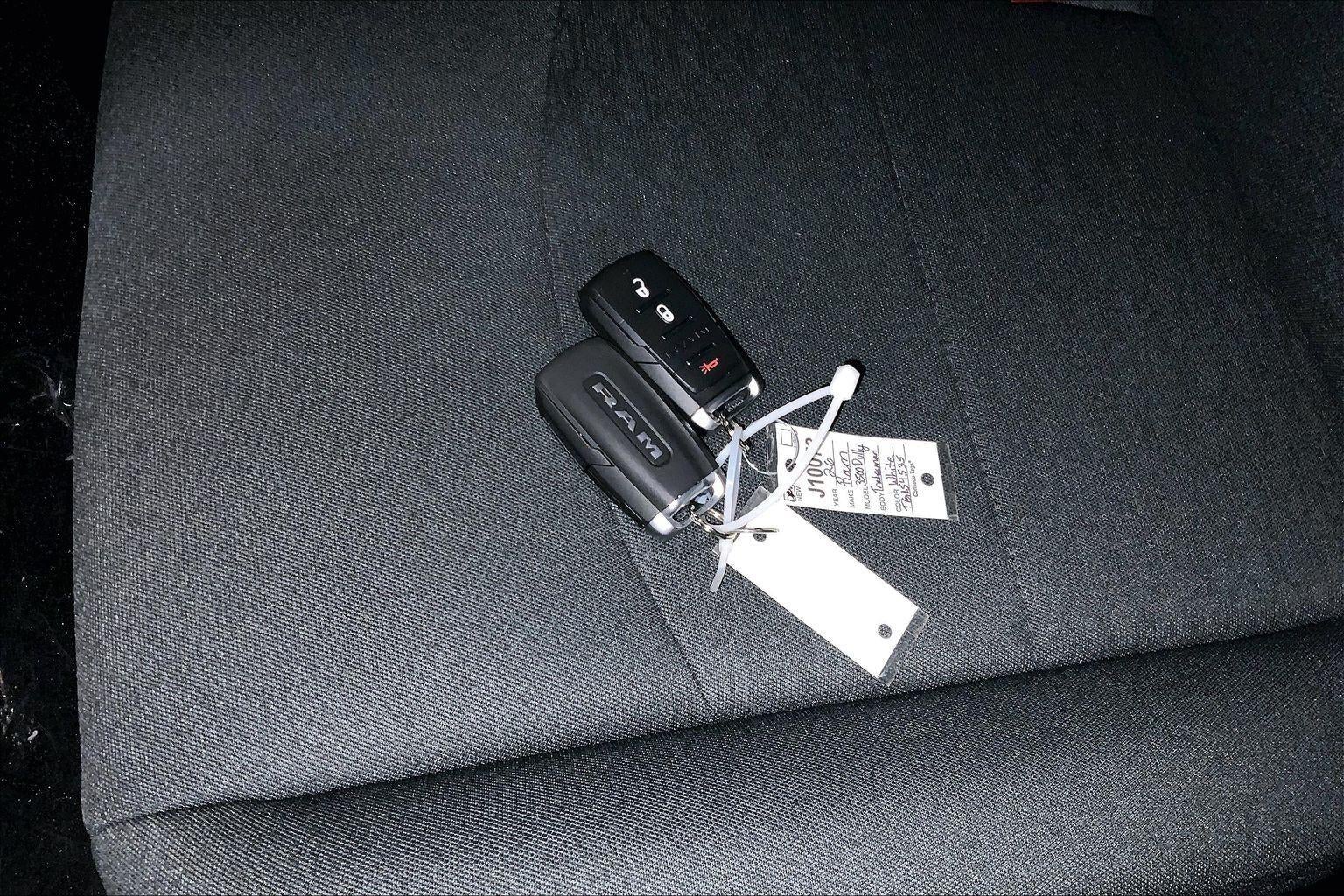 2026 RAM Ram 3500 RAM 3500 TRADESMAN CREW CAB 4X4 8' BOX