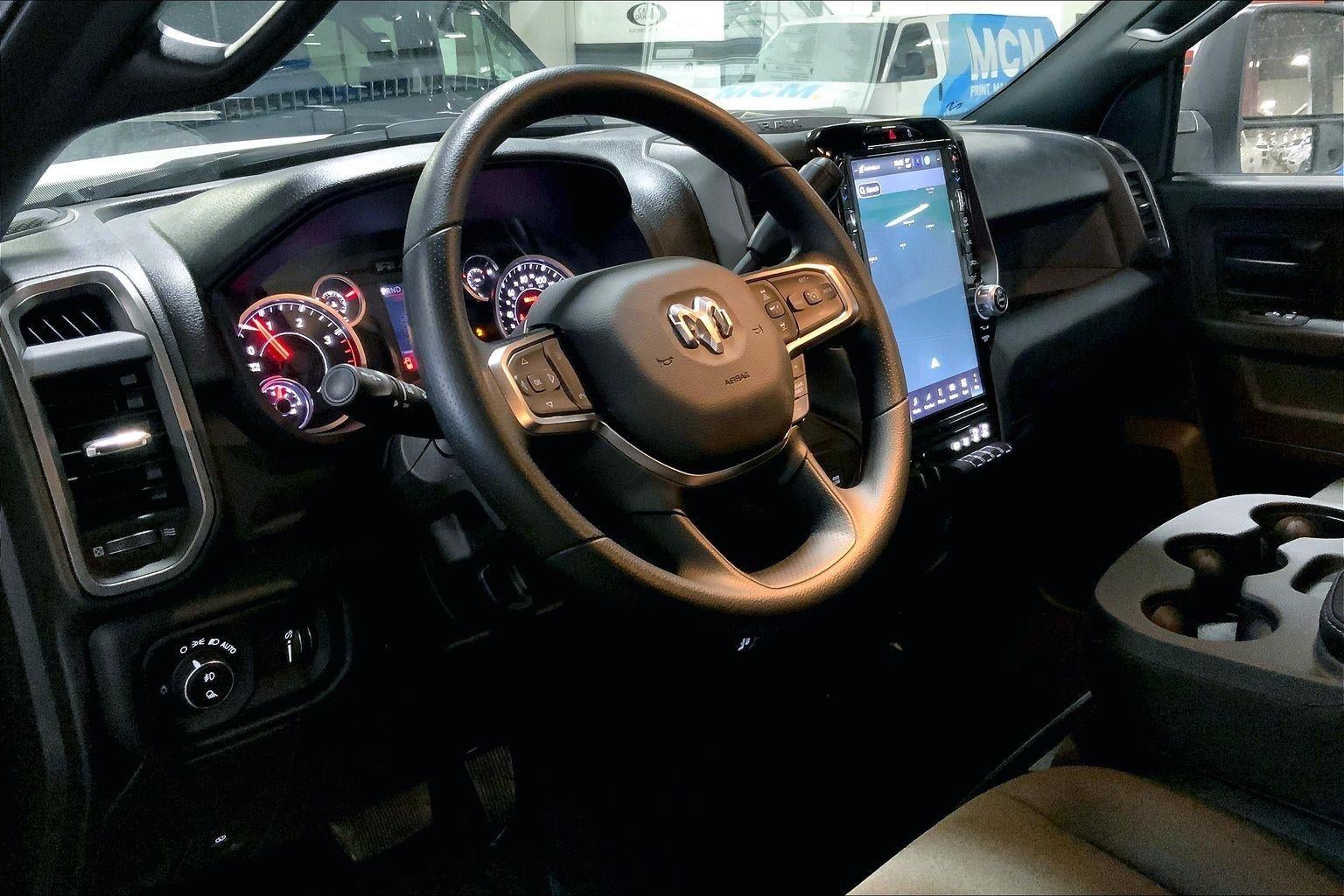 2026 RAM Ram 3500 RAM 3500 TRADESMAN CREW CAB 4X4 8' BOX