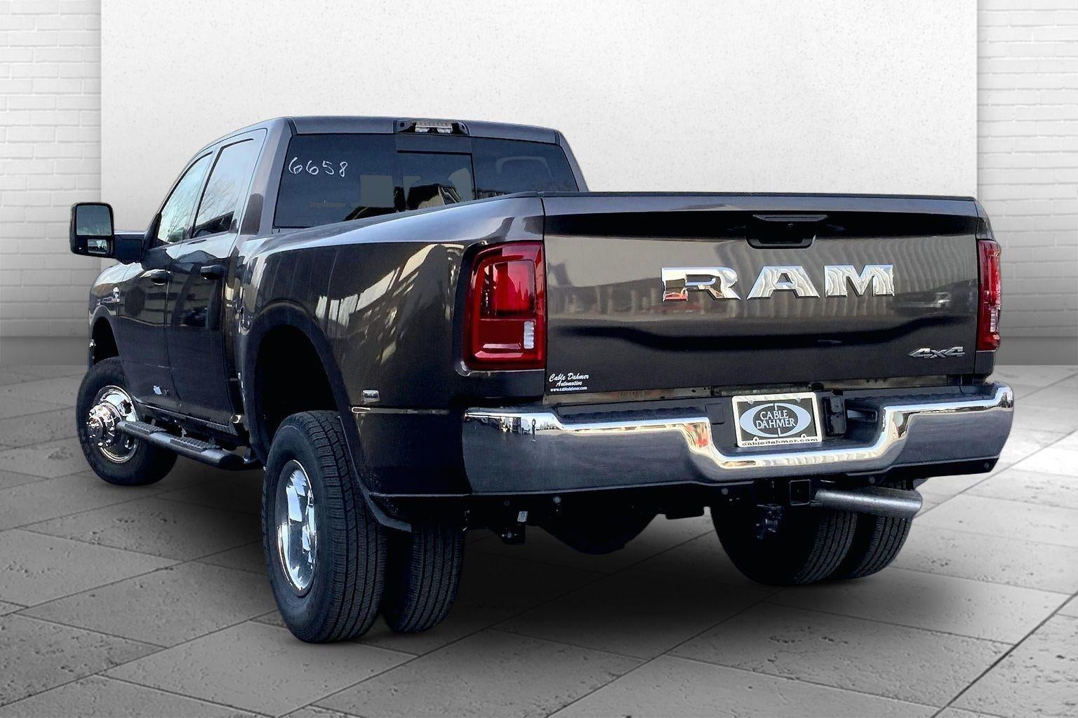2026 RAM Ram 3500 RAM 3500 TRADESMAN CREW CAB 4X4 8' BOX