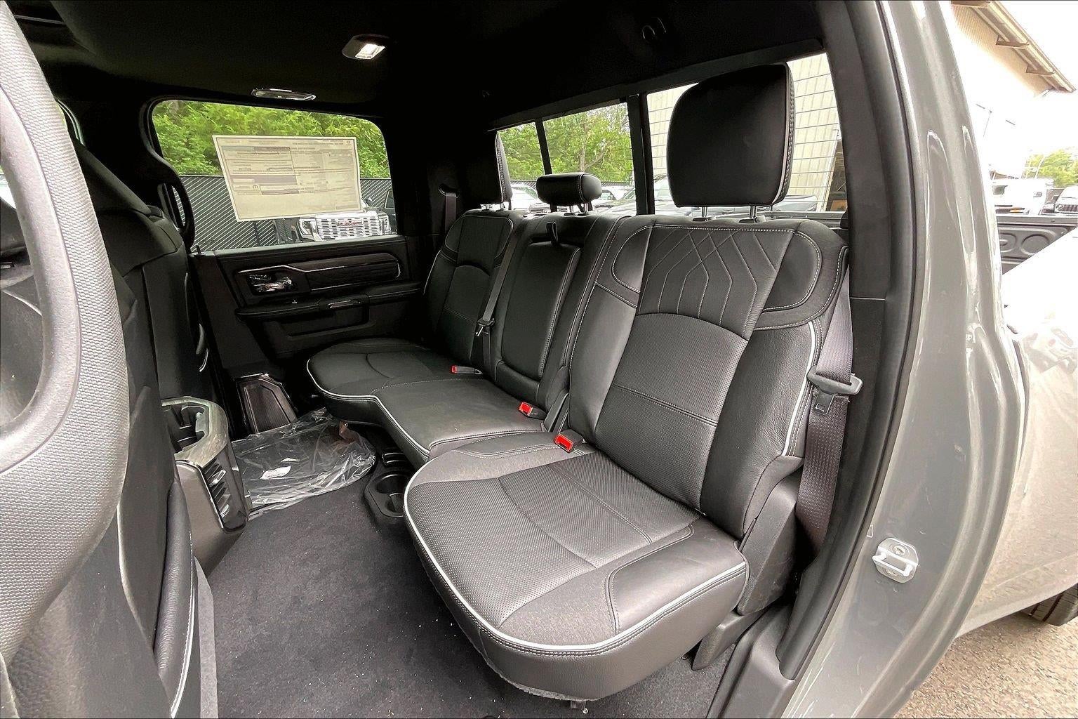 2026 RAM 3500 RAM 3500 LIMITED CREW CAB 4X4 8' BOX