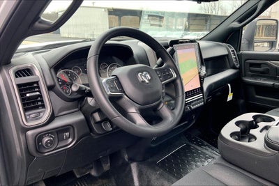 2026 RAM Ram 5500 Chassis Cab RAM 5500 TRADESMAN CHASSIS REGULAR CAB 4X4 84' CA