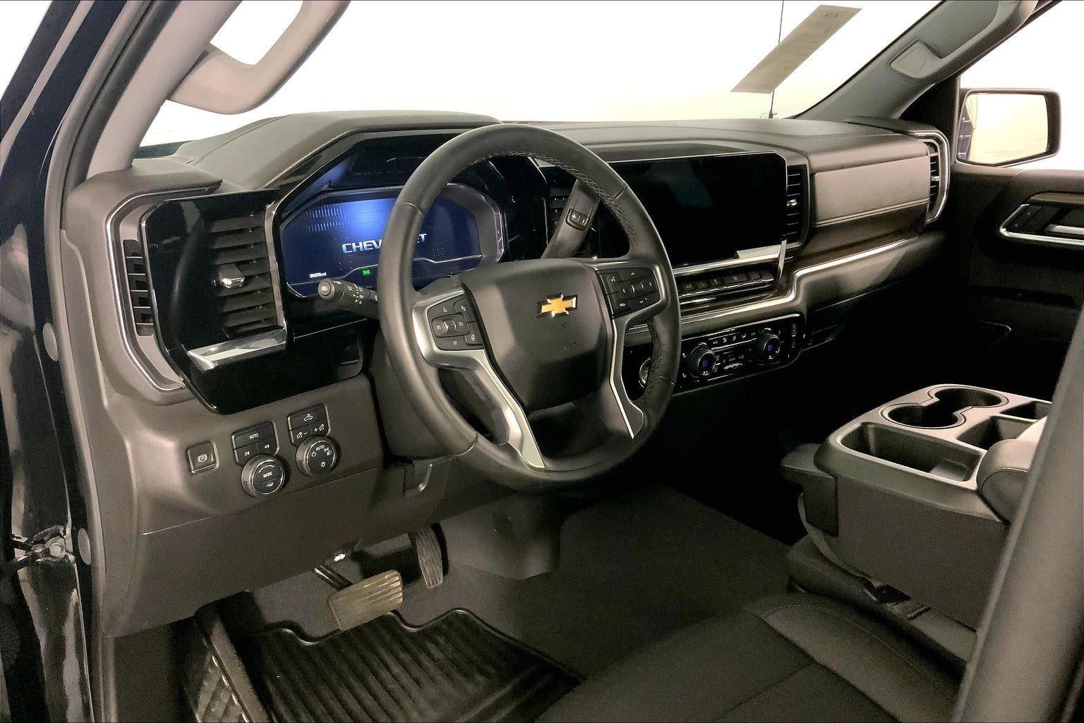 2023 Chevrolet Silverado 1500 4WD Crew Cab Short Bed LT with 2FL