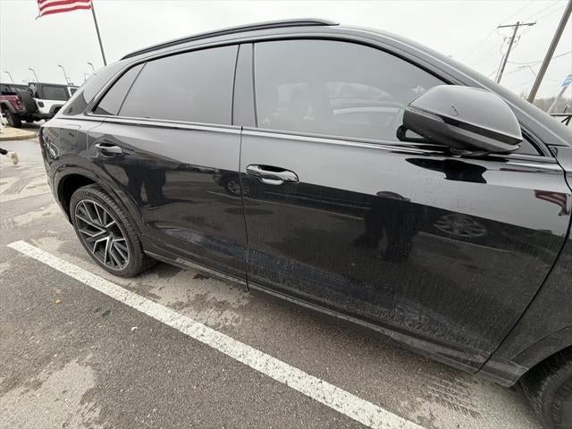 2022 Audi Q8 Premium Plus 55 TFSI quattro Tiptronic