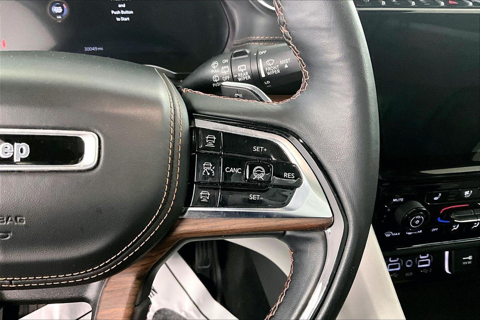 2022 Jeep Grand Cherokee Summit