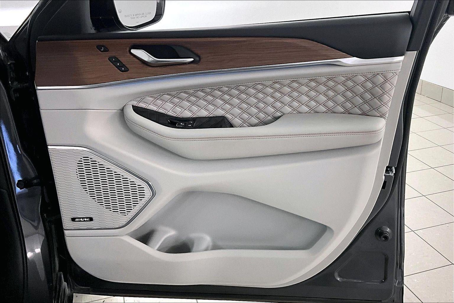 2022 Jeep Grand Cherokee Summit